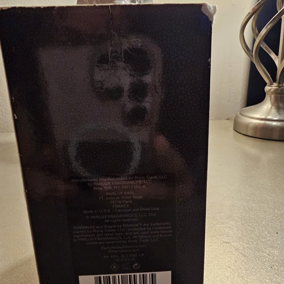 Rihanna ROGUE BODY WATER - Picture 2 of 3